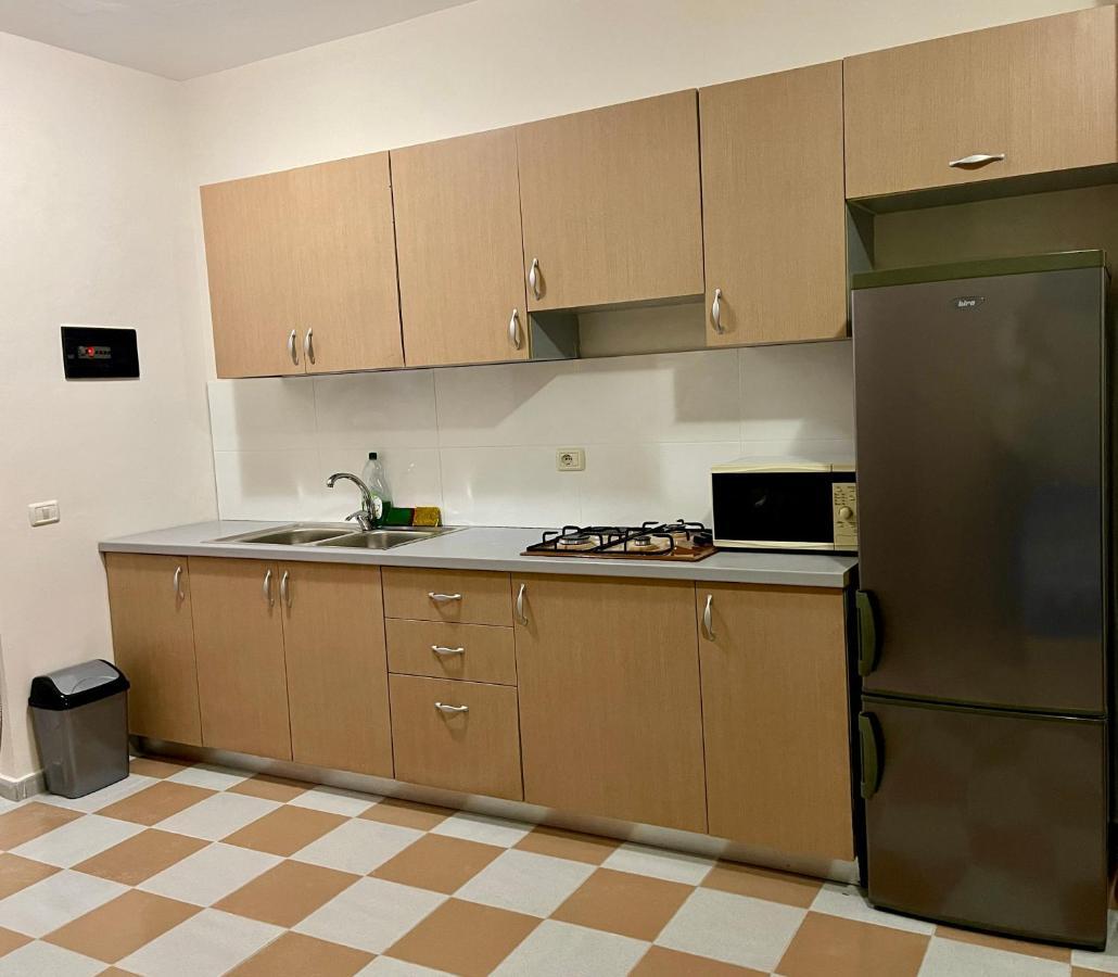 Lovely Studio Apartment Beachfront Durrës Exterior foto